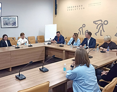Встреча с участниками форума: серия вопросов и ответов 